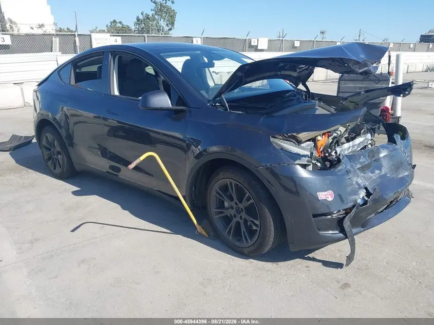 Tesla Model Y Long Range Dual Motor All-Wheel Drive 2025