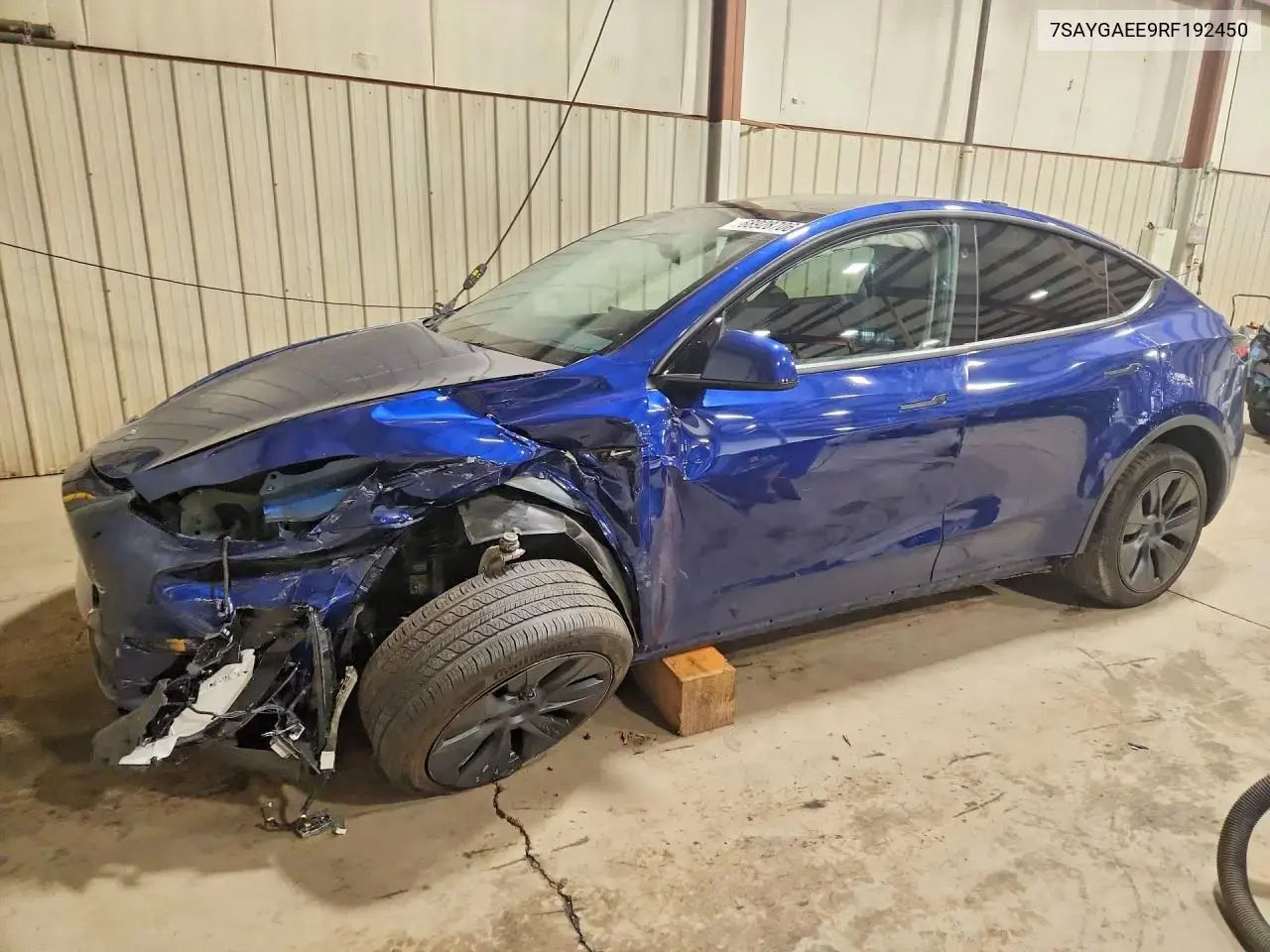 Tesla Model Y 2024
