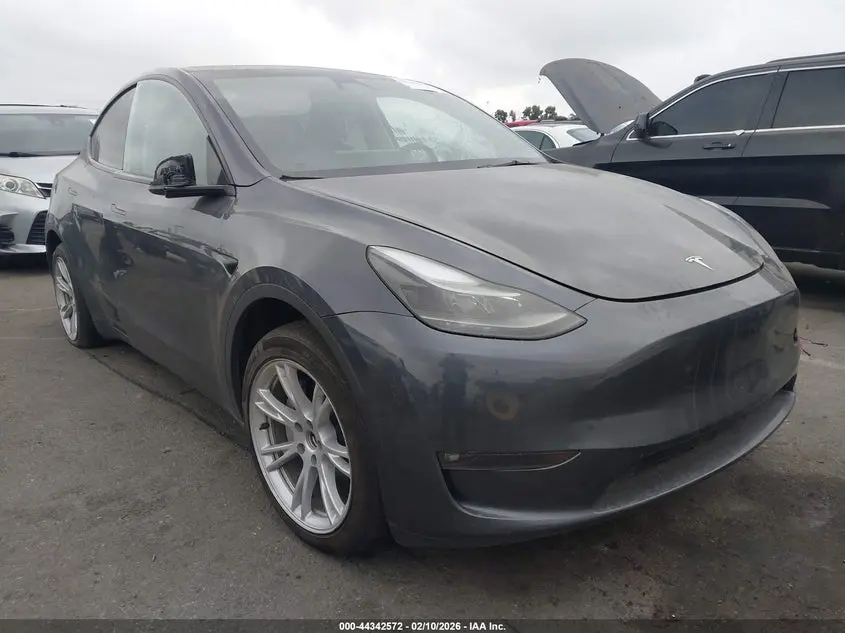 Tesla Model Y Awd/Long Range Dual Motor All-Wheel Drive 2023