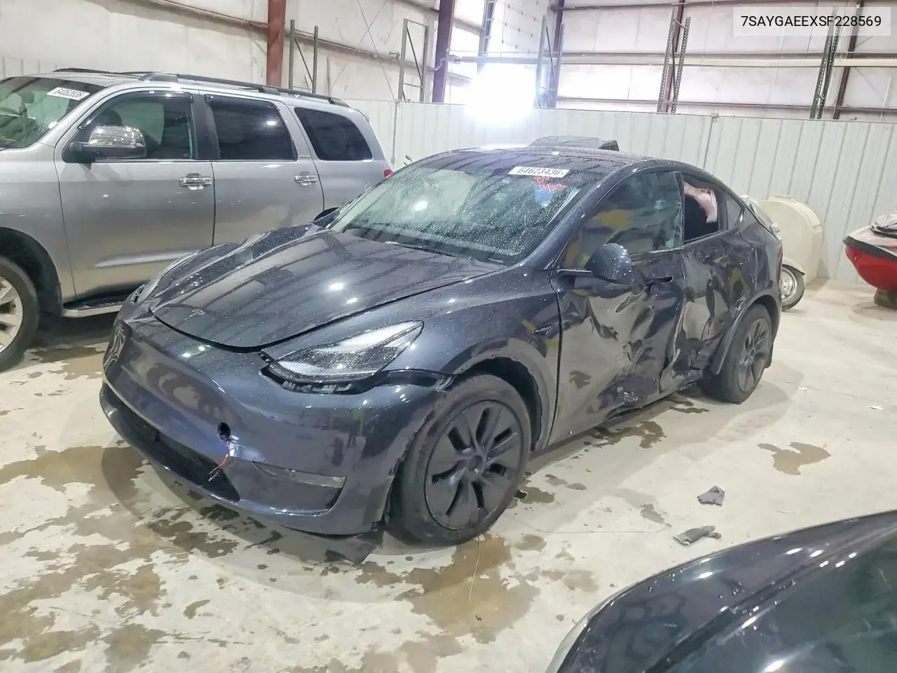 Tesla Model Y 2025
