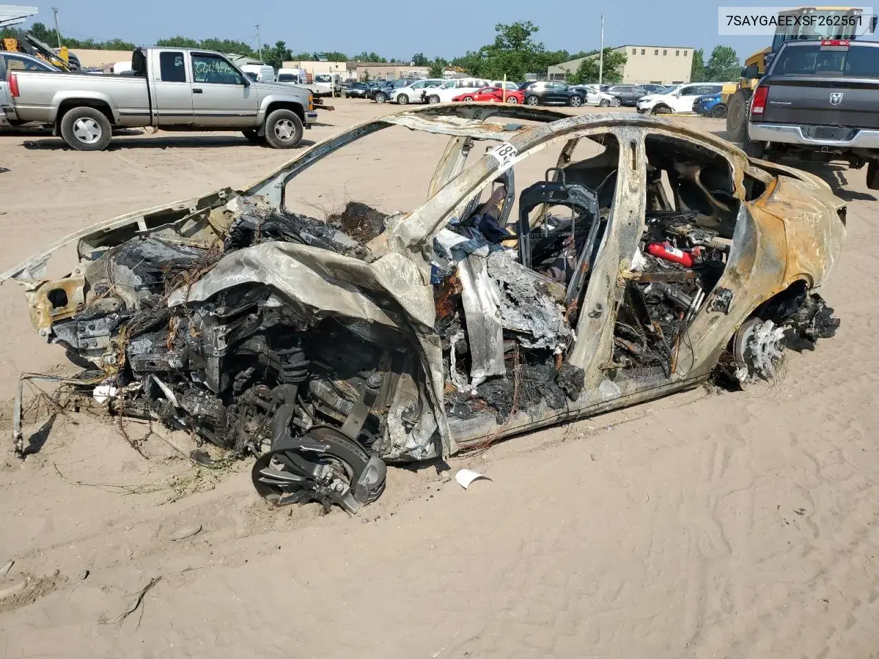 Tesla Model Y 2025