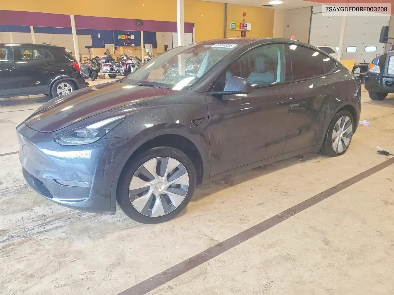 Tesla Model Y 2024