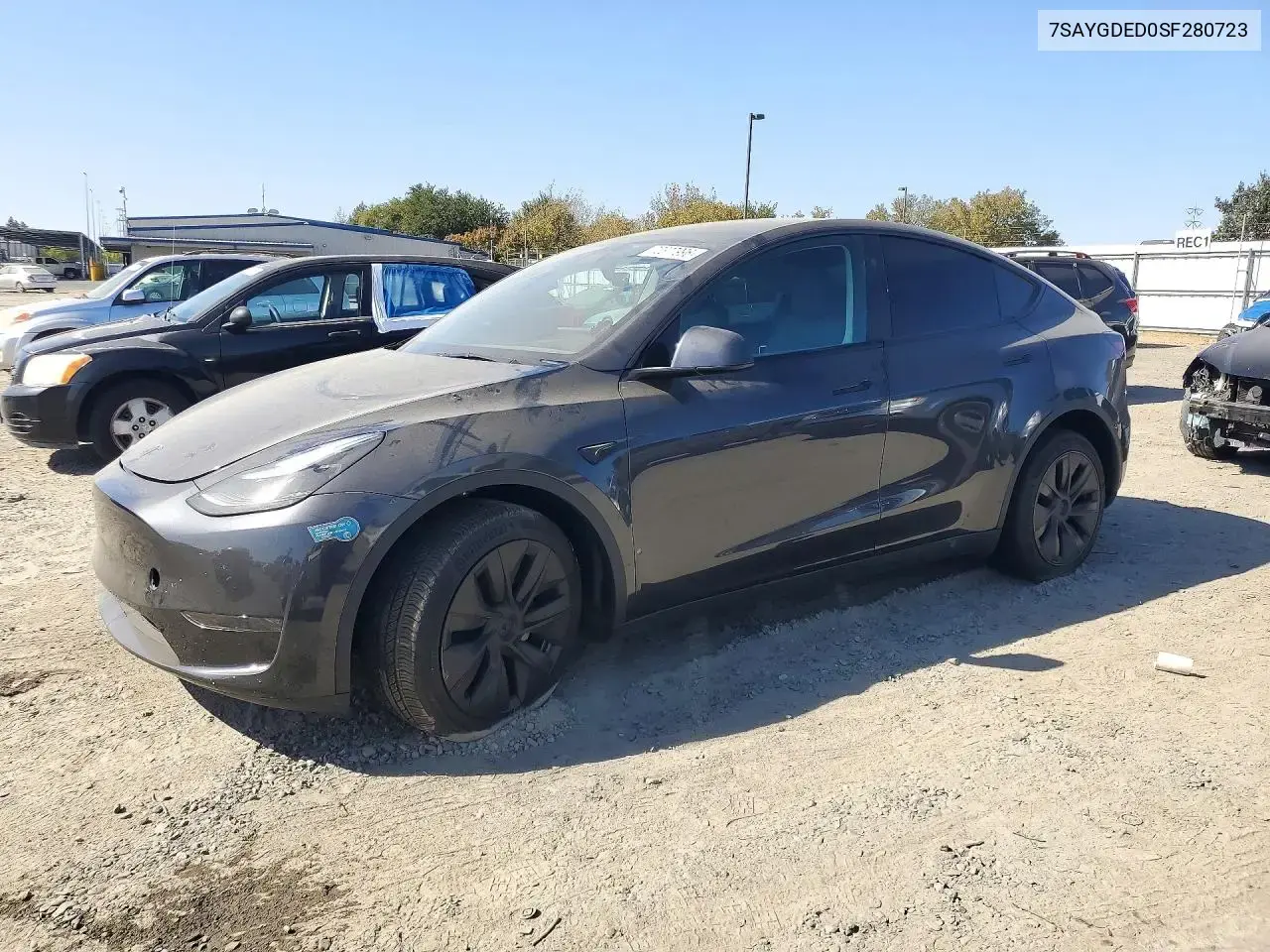 Tesla Model Y 2025