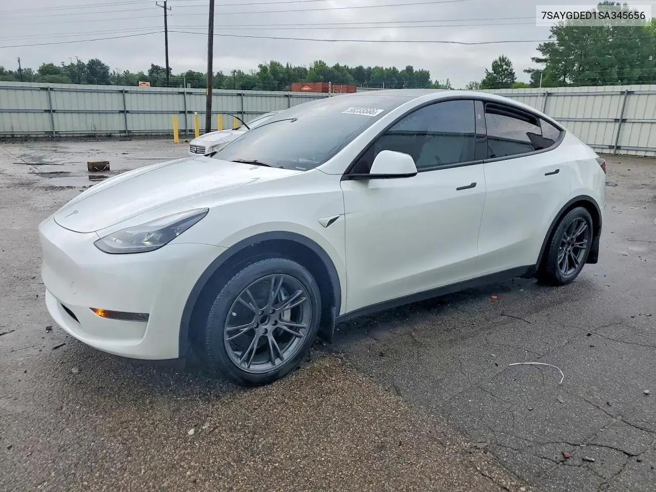 Tesla Model Y 2025