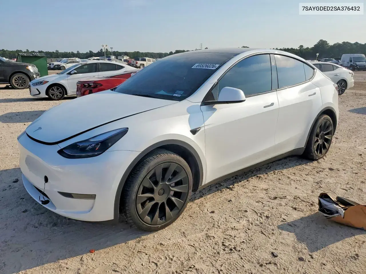 Tesla Model Y 2025