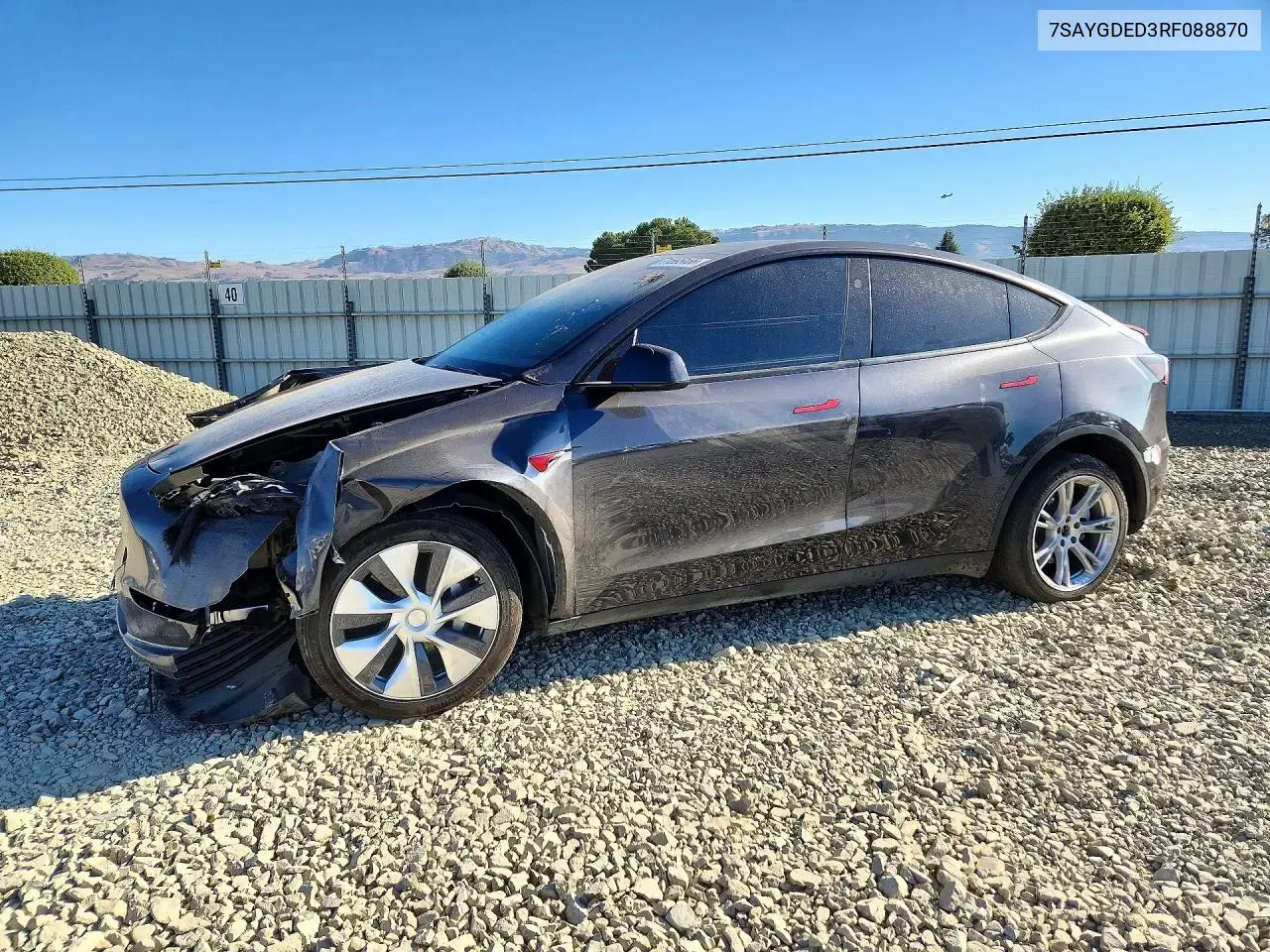 Tesla Model Y 2024