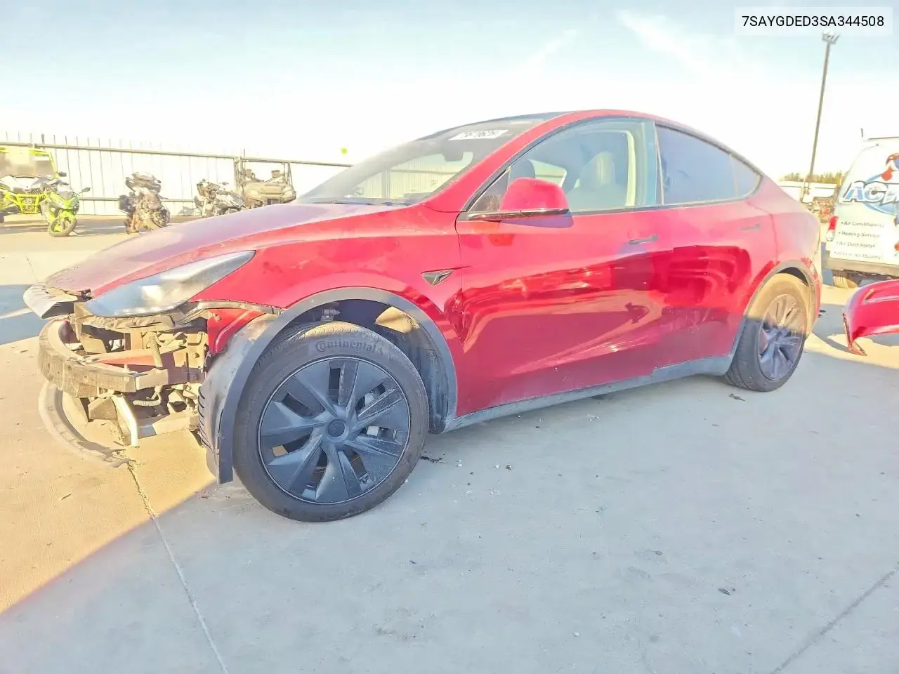 Tesla Model Y 2025
