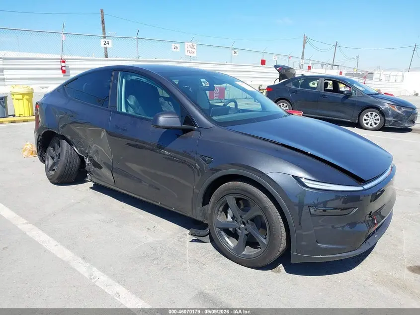Tesla Model Y Premium Rear-Wheel Drive/Rear-Wheel Drive 2026