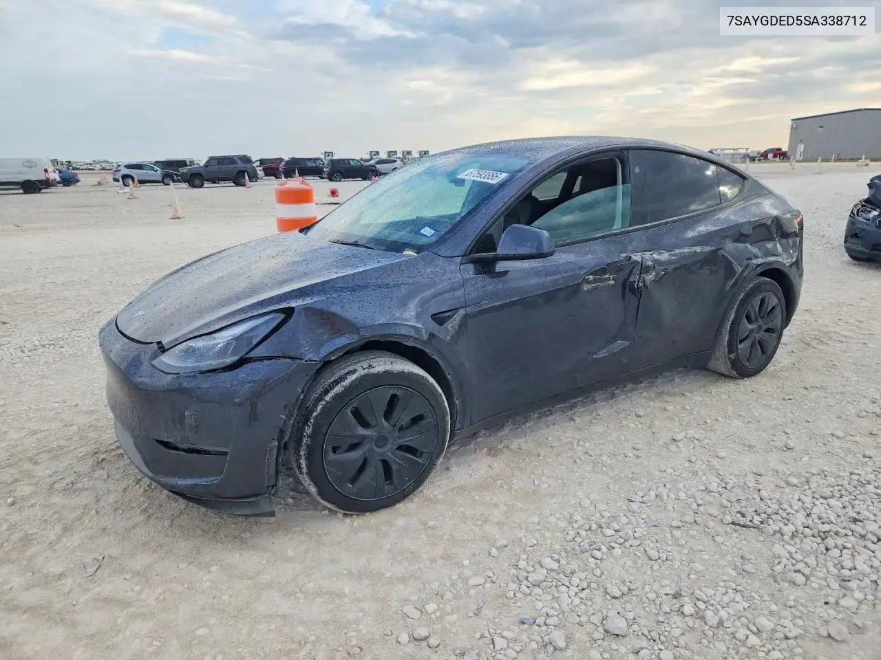 Tesla Model Y 2025