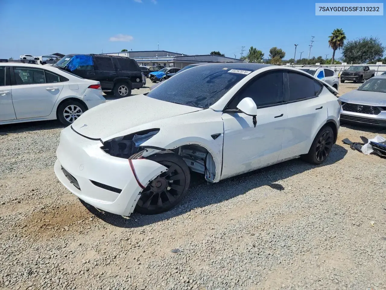 Tesla Model Y 2025