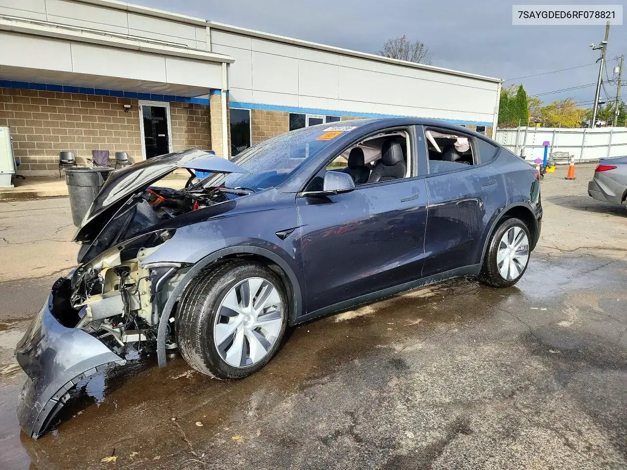 Tesla Model Y 2024