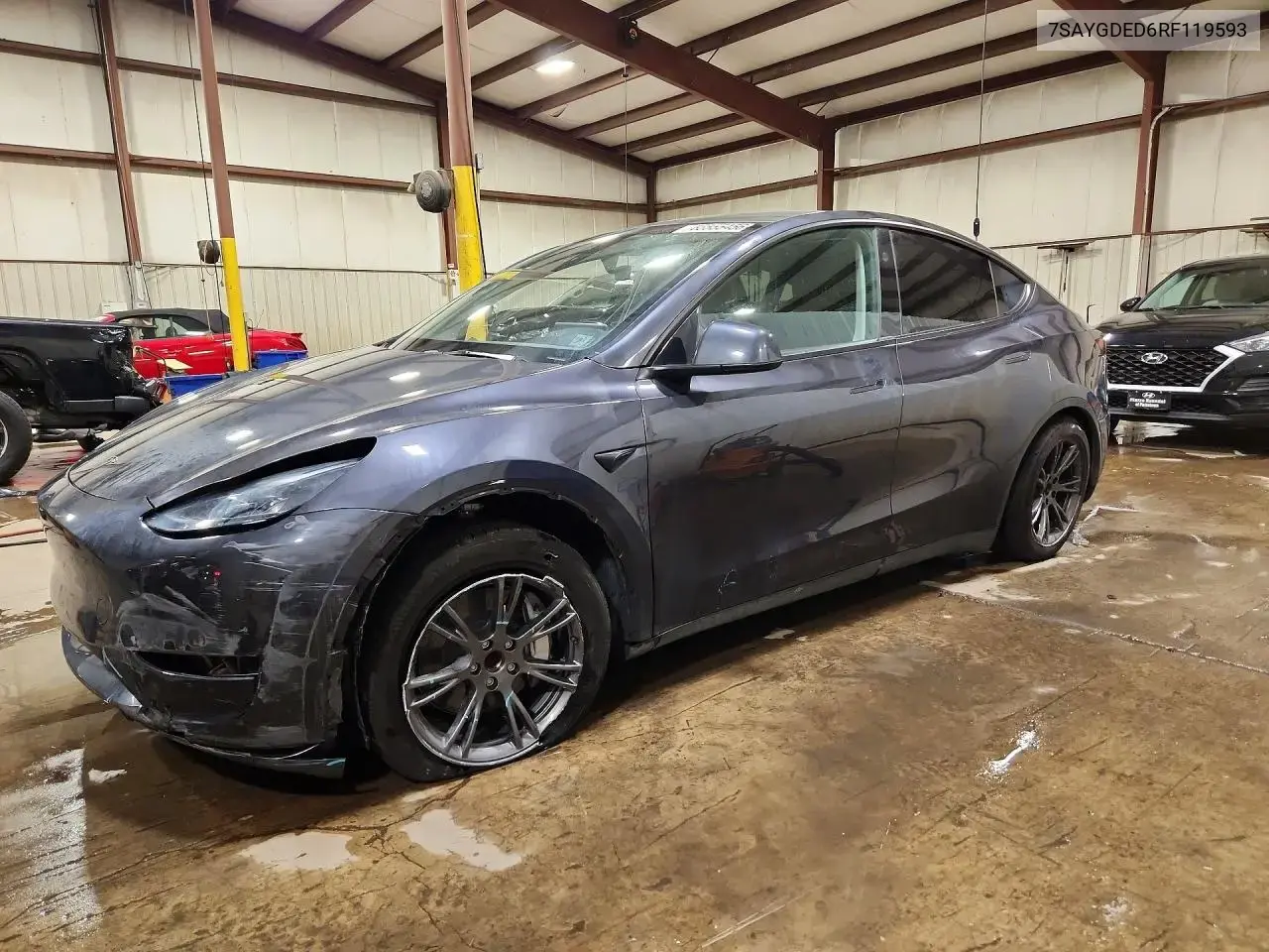 Tesla Model Y 2024
