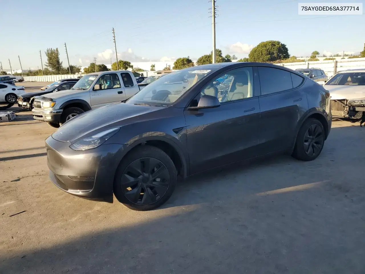 Tesla Model Y 2025