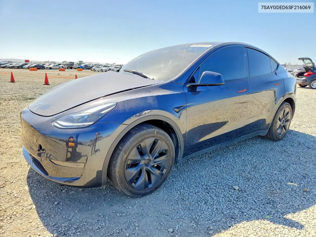 Tesla Model Y 2025