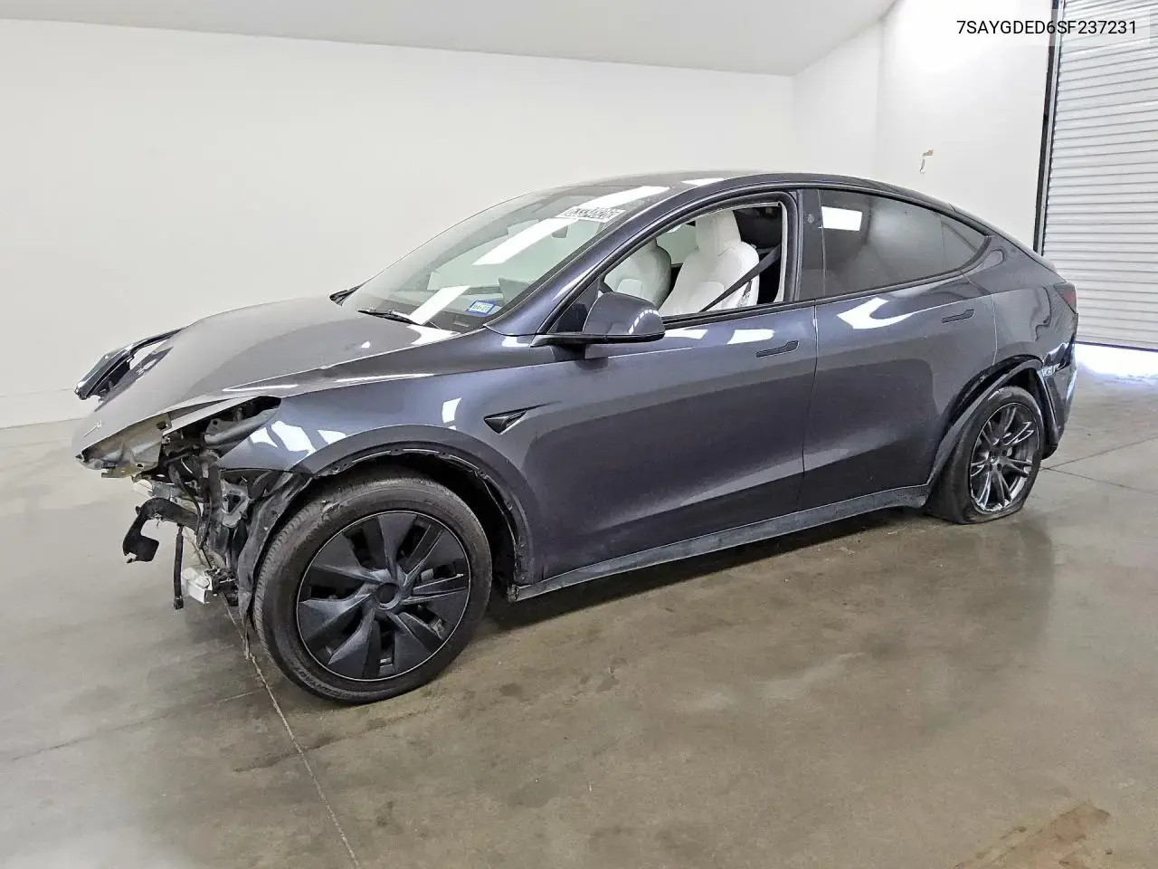 Tesla Model Y 2025