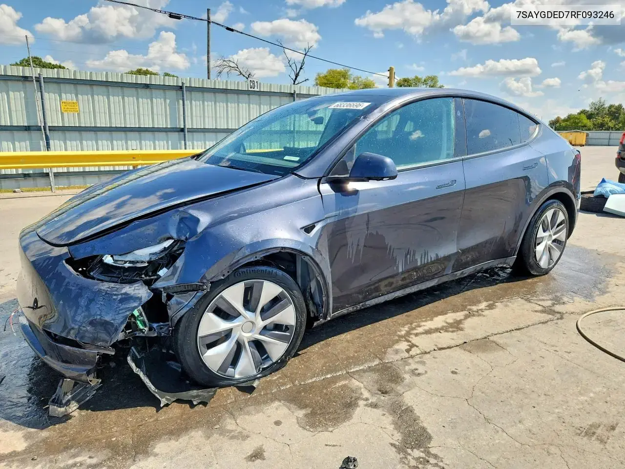 Tesla Model Y 2024