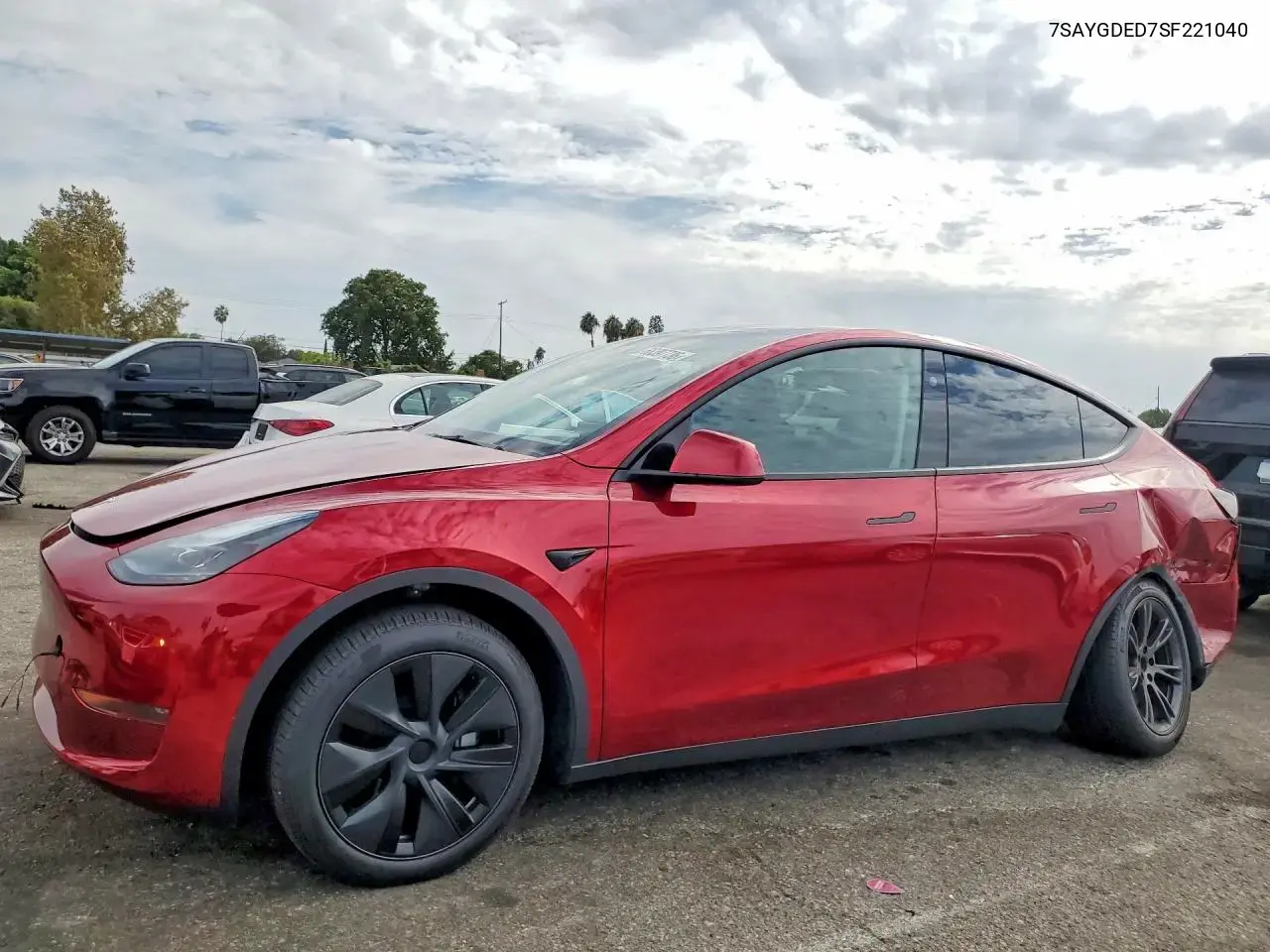 Tesla Model Y 2025