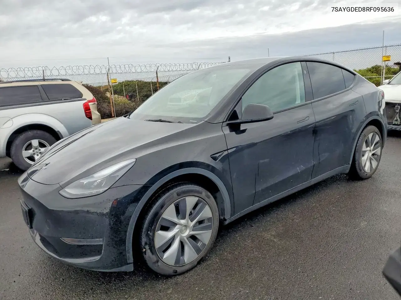 Tesla Model Y 2024