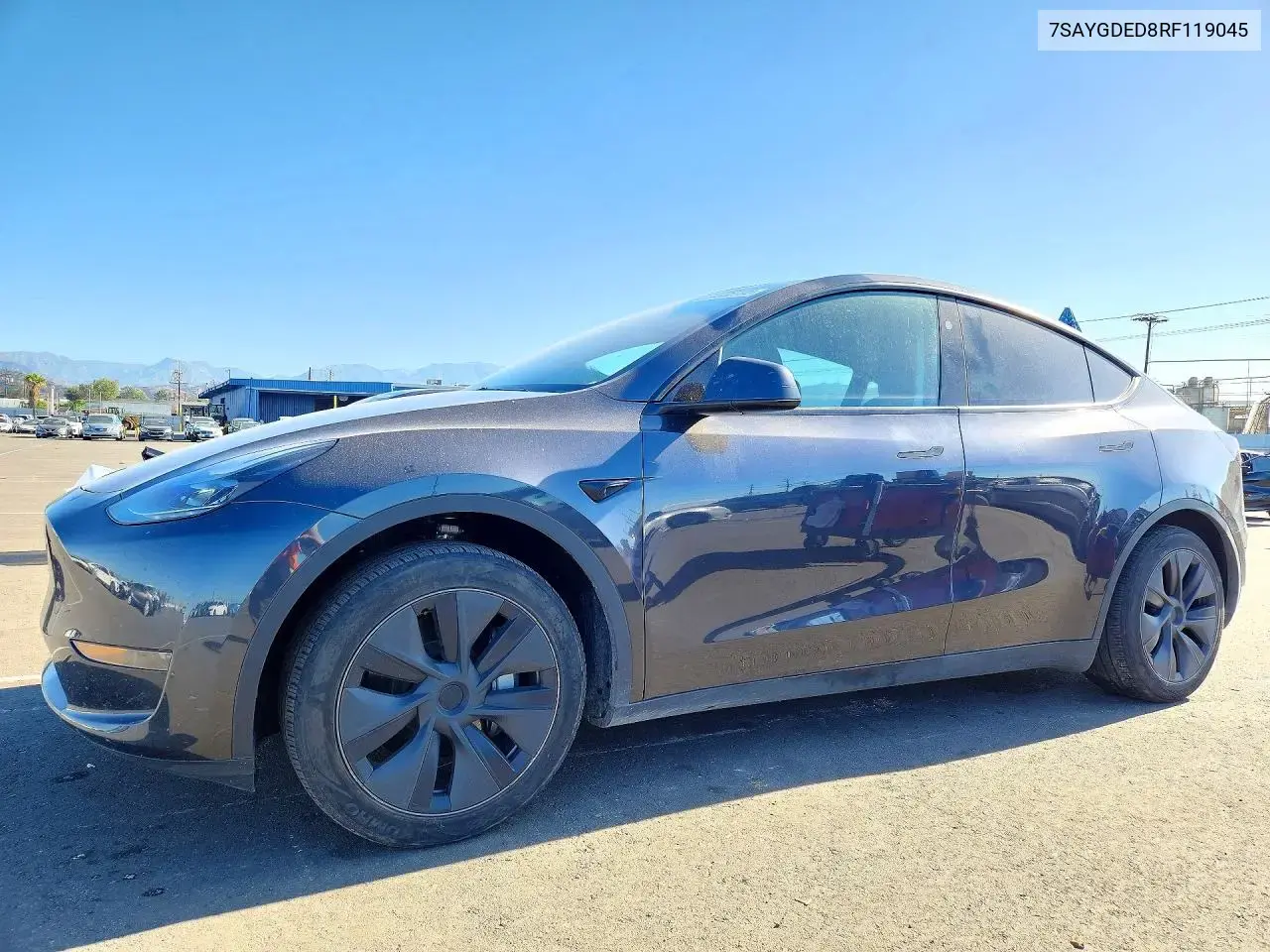 Tesla Model Y 2024