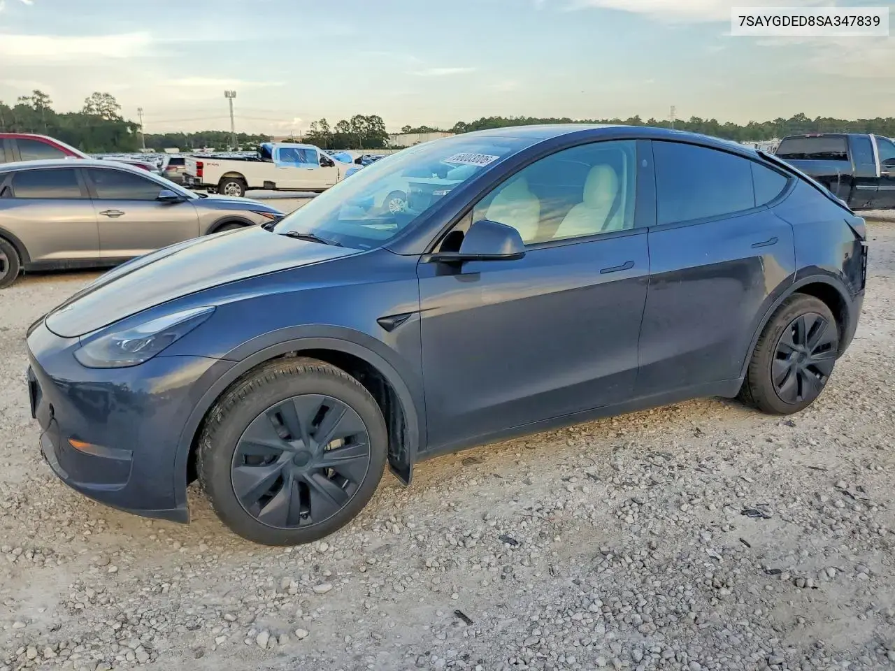 Tesla Model Y 2025
