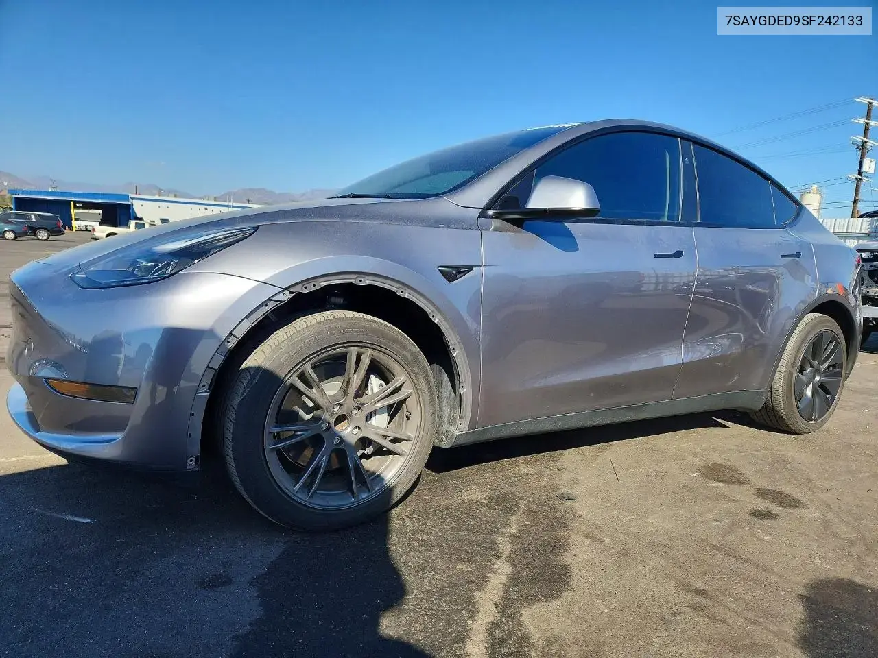 Tesla Model Y 2025