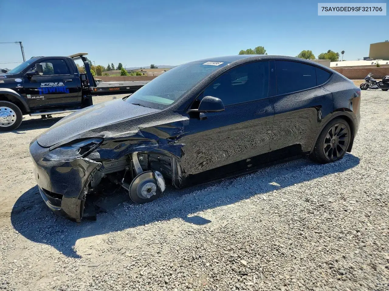 Tesla Model Y 2025