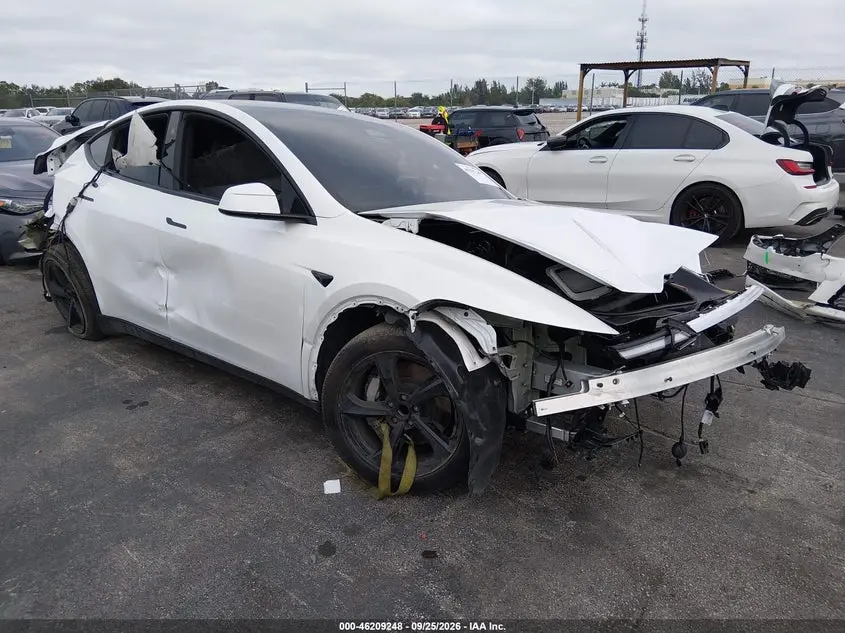 Tesla Model Y Premium Rear-Wheel Drive/Rear-Wheel Drive 2026