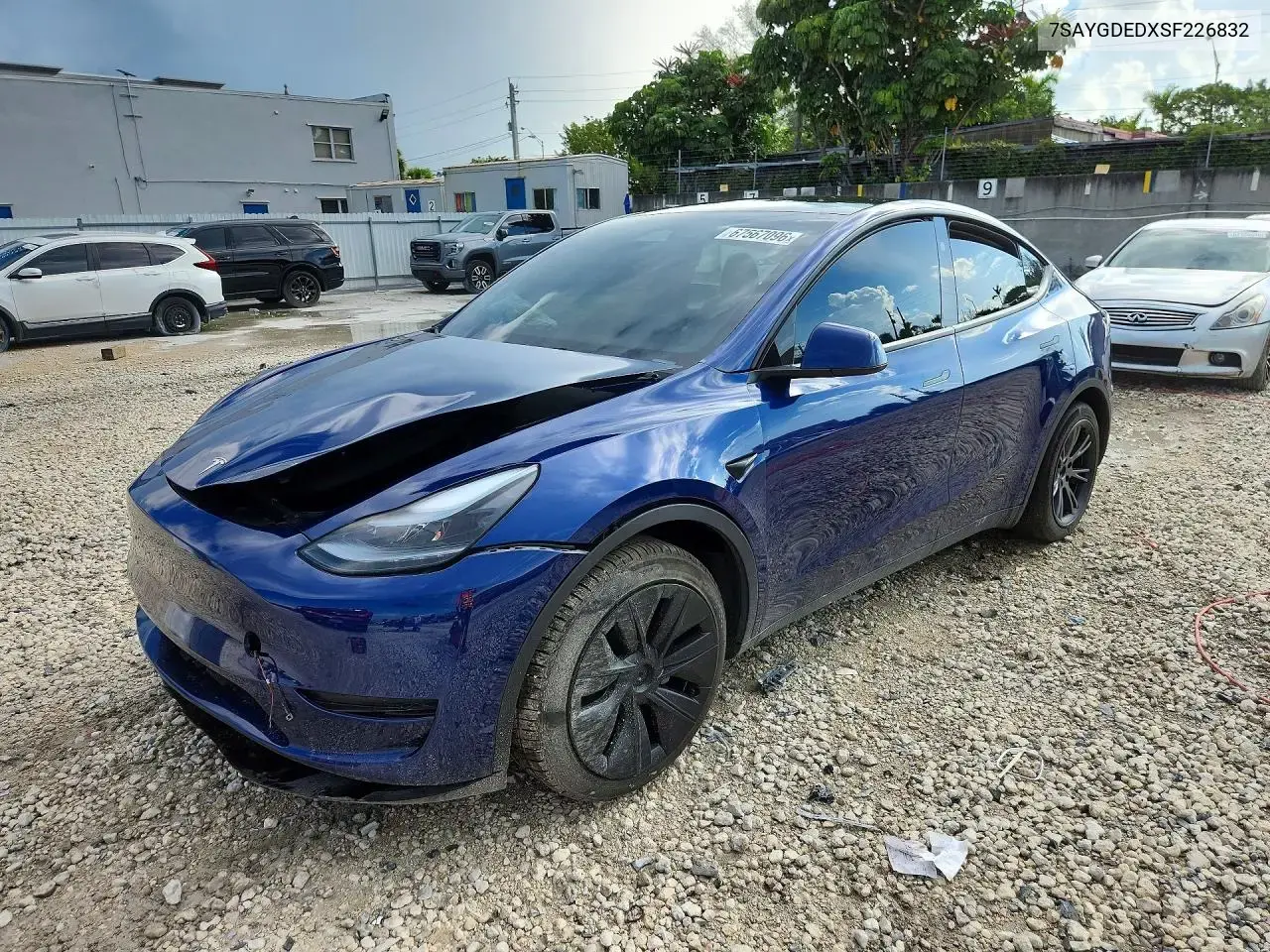 Tesla Model Y 2025