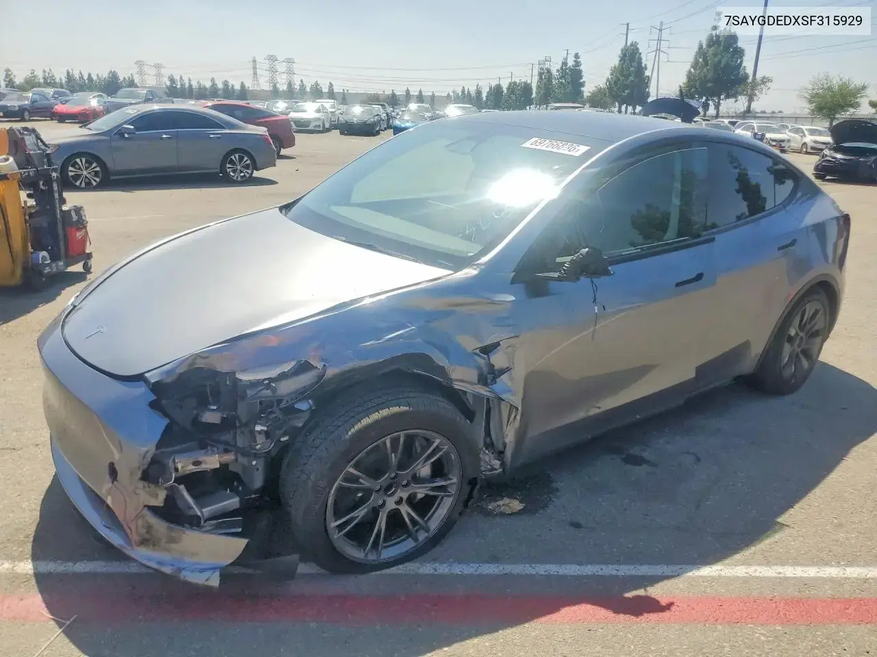 Tesla Model Y 2025