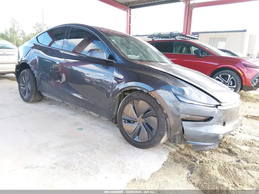 Tesla Model Y Premium Rear-Wheel Drive/Standard Rear-Wheel Drive 2026