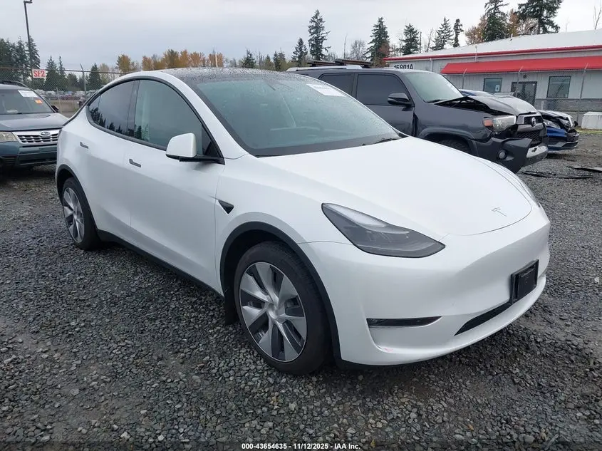 Tesla Model Y Awd/Long Range Dual Motor All-Wheel Drive 2023