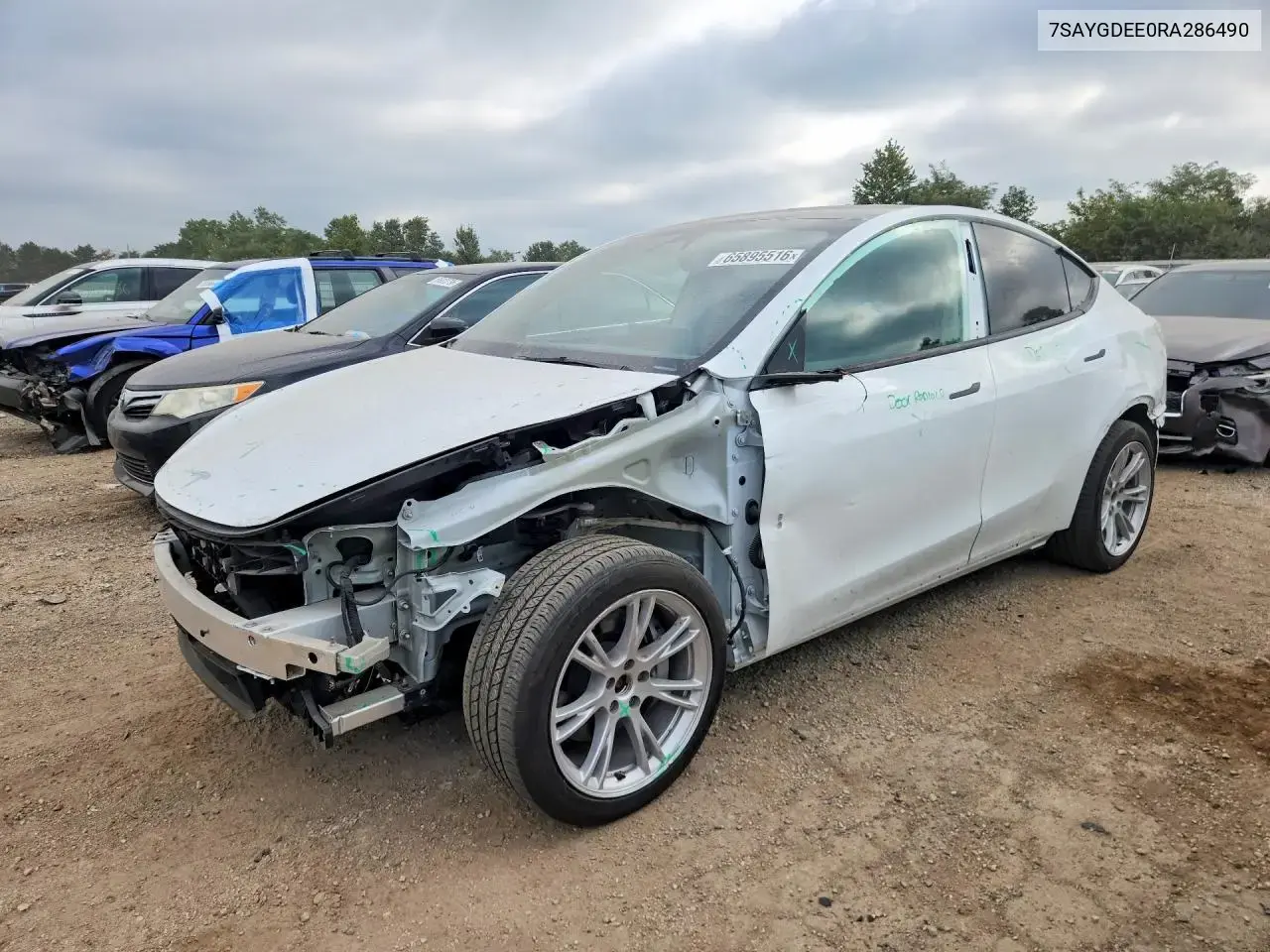 Tesla Model Y 2024
