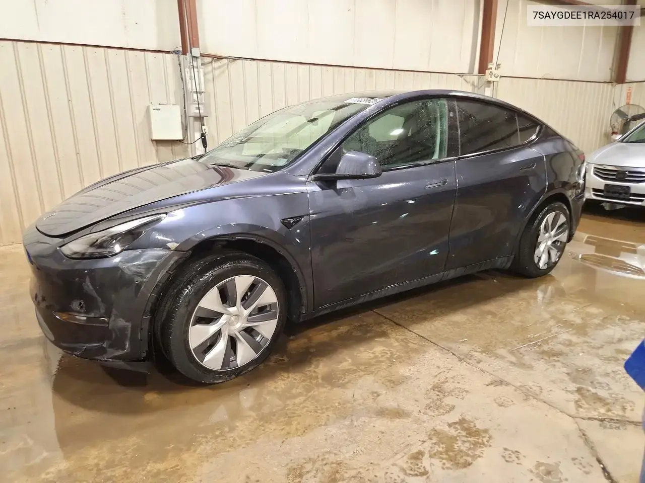 Tesla Model Y 2024
