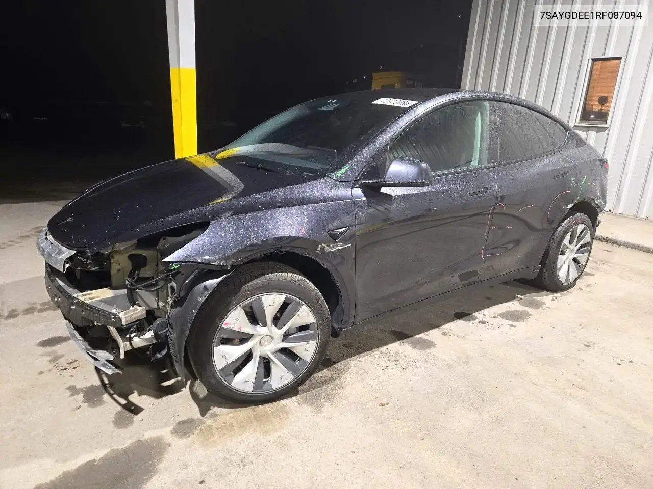 Tesla Model Y 2024