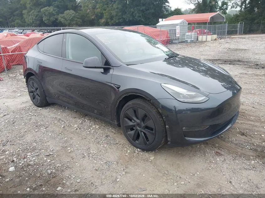 Tesla Model Y Long Range Dual Motor All-Wheel Drive 2025