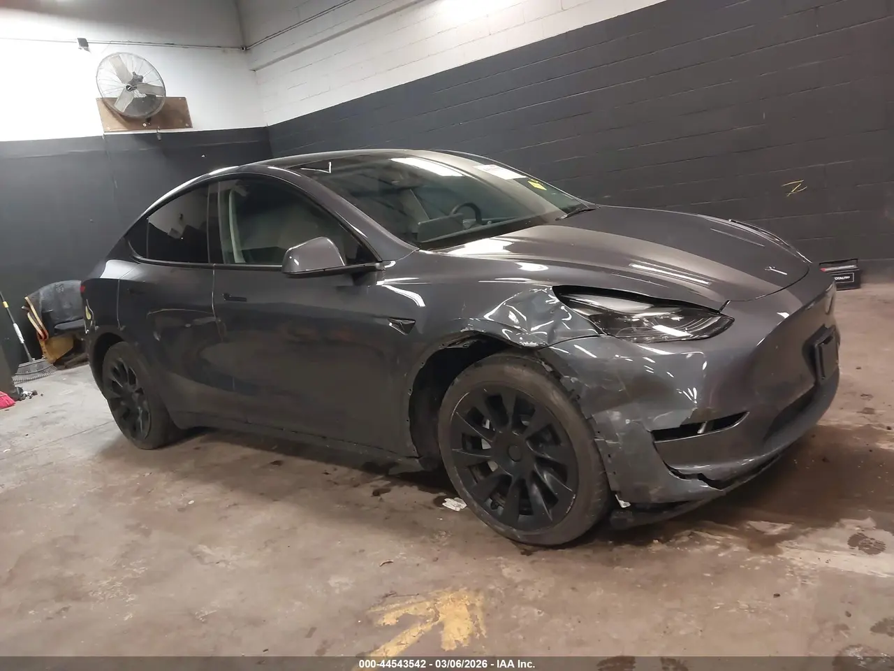 Tesla Model Y Awd/Long Range Dual Motor All-Wheel Drive 2023