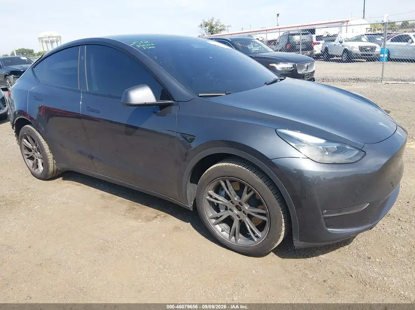 Tesla Model Y Long Range Dual Motor All-Wheel Drive 2025