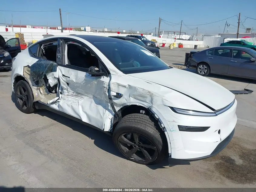 Tesla Model Y All-Wheel Drive/Long Range Launch Series/Premium All-Wheel Drive 2026