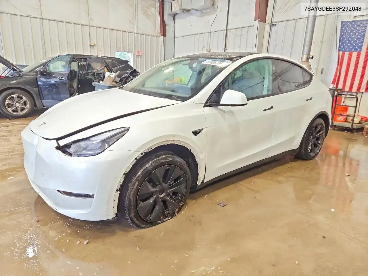 Tesla Model Y 2025