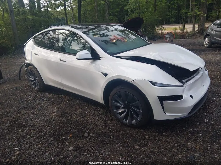 Tesla Model Y All-Wheel Drive/Long Range Launch Series/Premium All-Wheel Drive 2026
