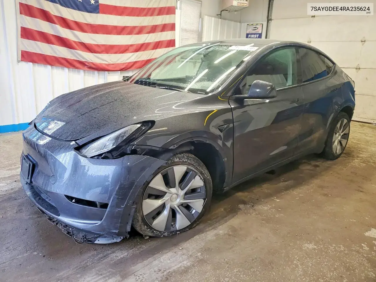 Tesla Model Y 2024