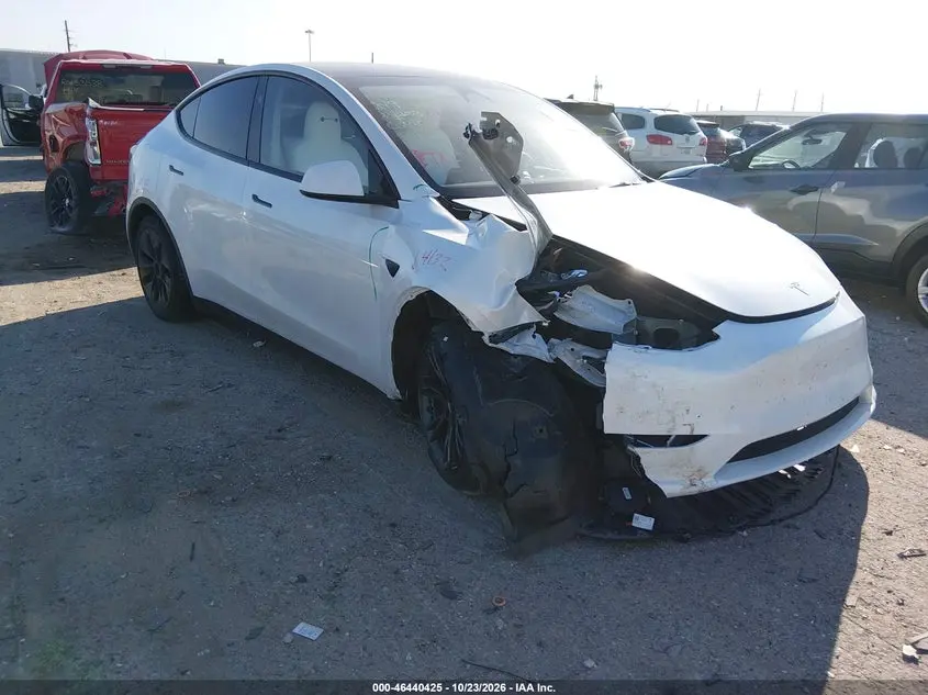 Tesla Model Y Long Range Dual Motor All-Wheel Drive 2025