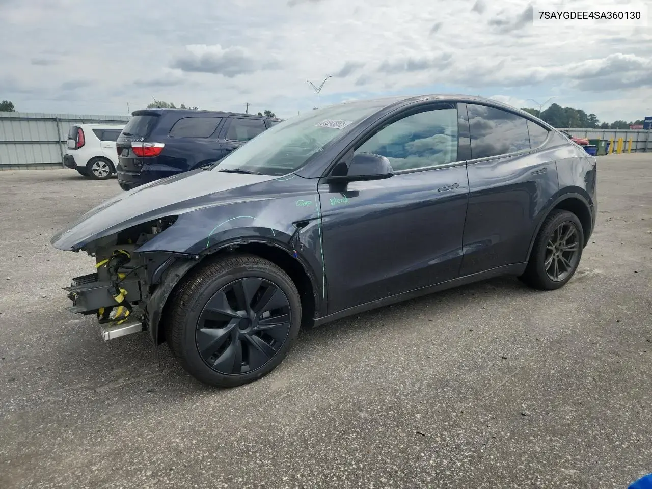 Tesla Model Y 2025