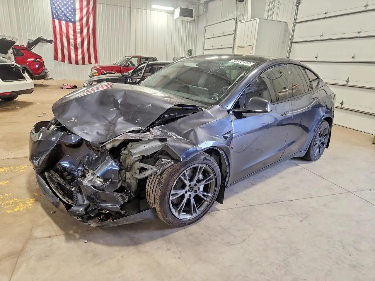 Tesla Model Y 2025