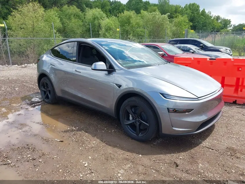 Tesla Model Y All-Wheel Drive/Long Range Launch Series/Premium All-Wheel Drive 2026