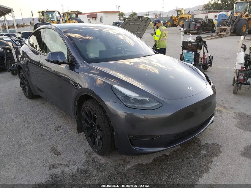 Tesla Model Y Awd/Long Range Dual Motor All-Wheel Drive 2023