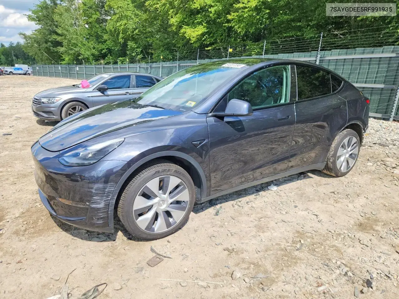 Tesla Model Y 2024
