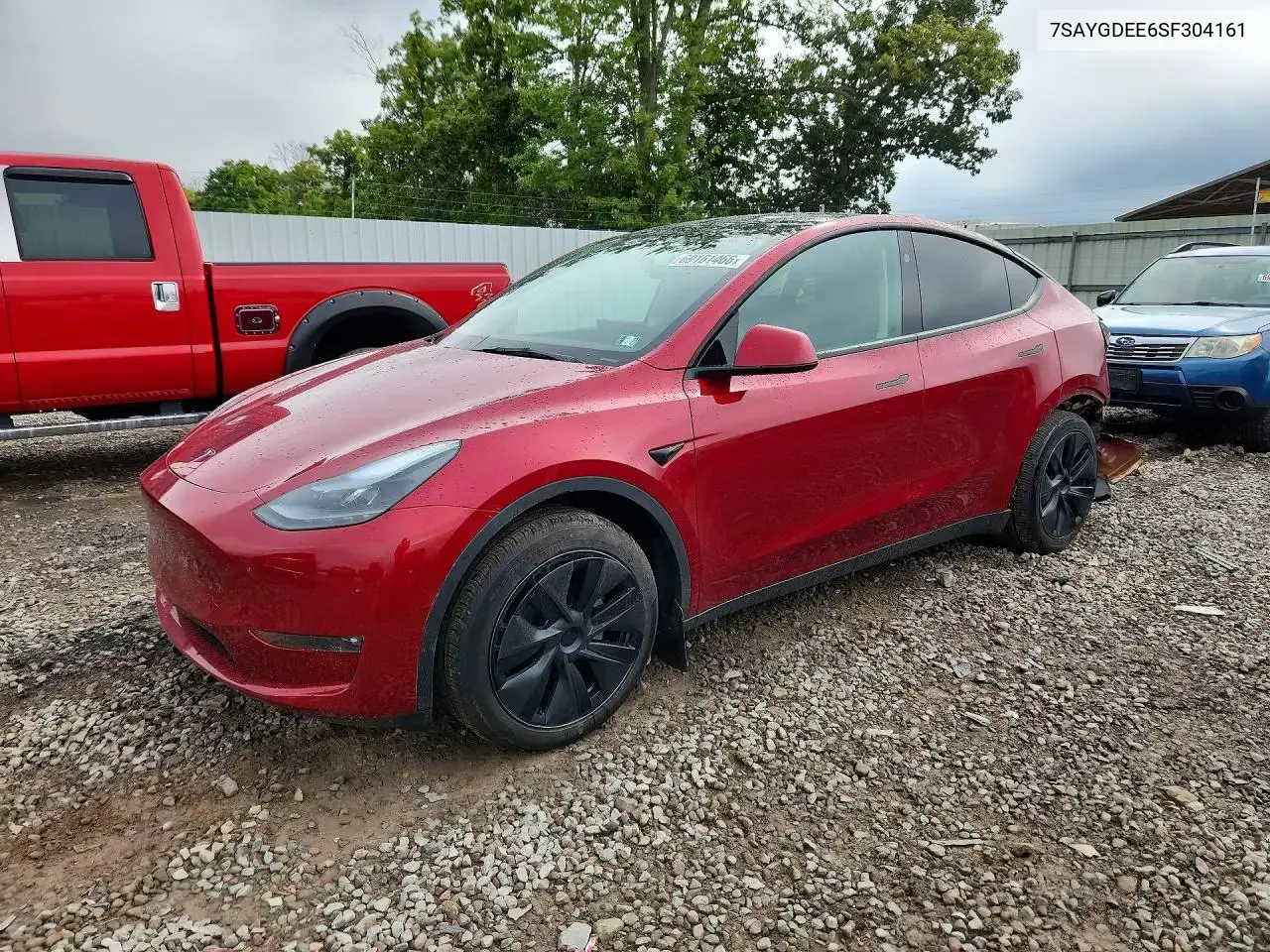 Tesla Model Y 2025