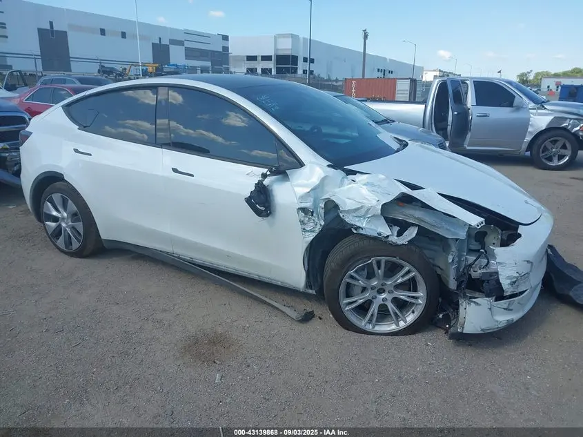 Tesla Model Y Awd/Long Range Dual Motor All-Wheel Drive 2023