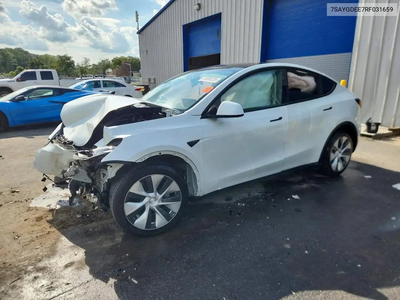 Tesla Model Y 2024